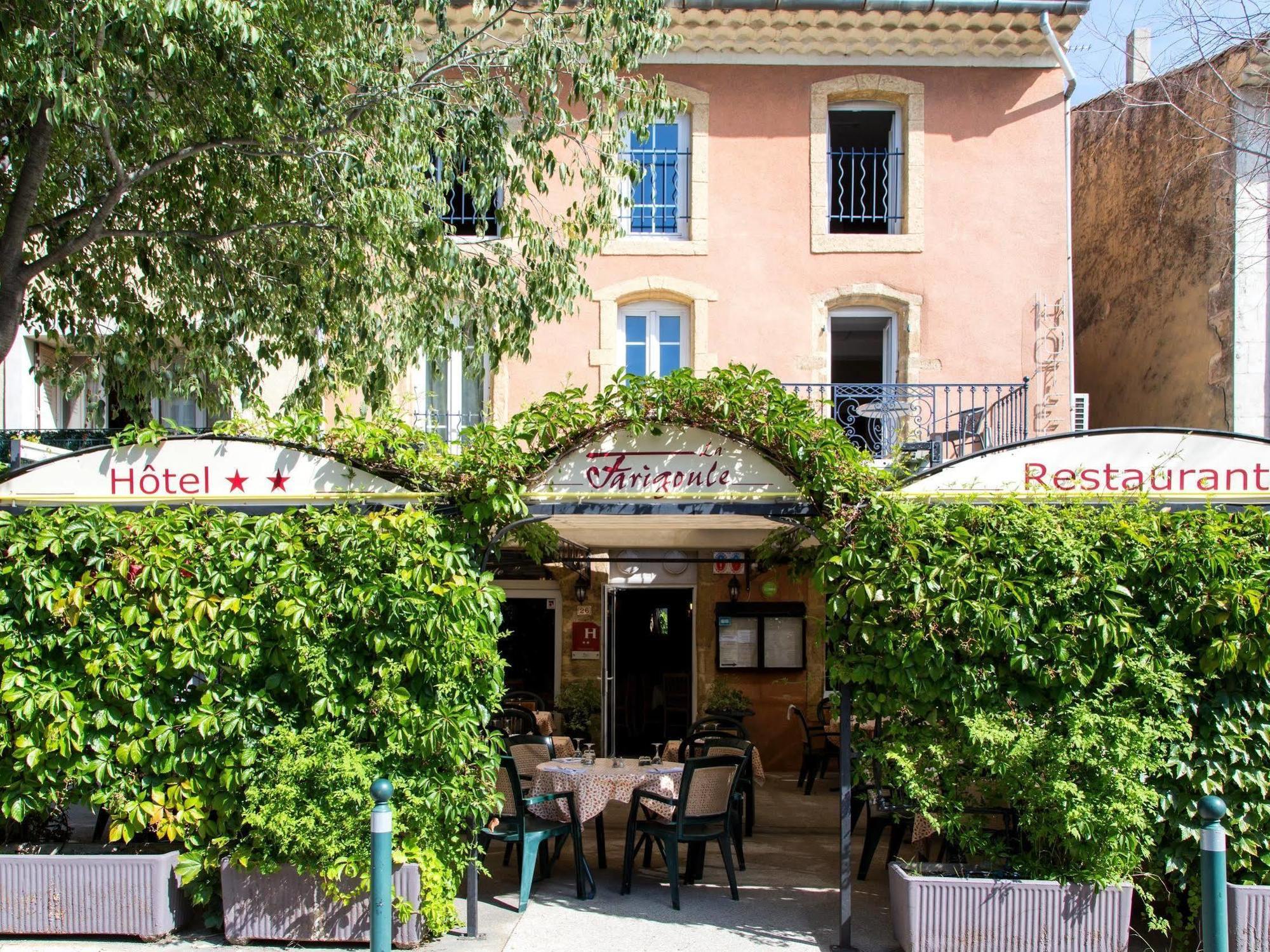 Logis Hotel Restaurant La Farigoule Sainte-Cécile-les-Vignes Exterior foto